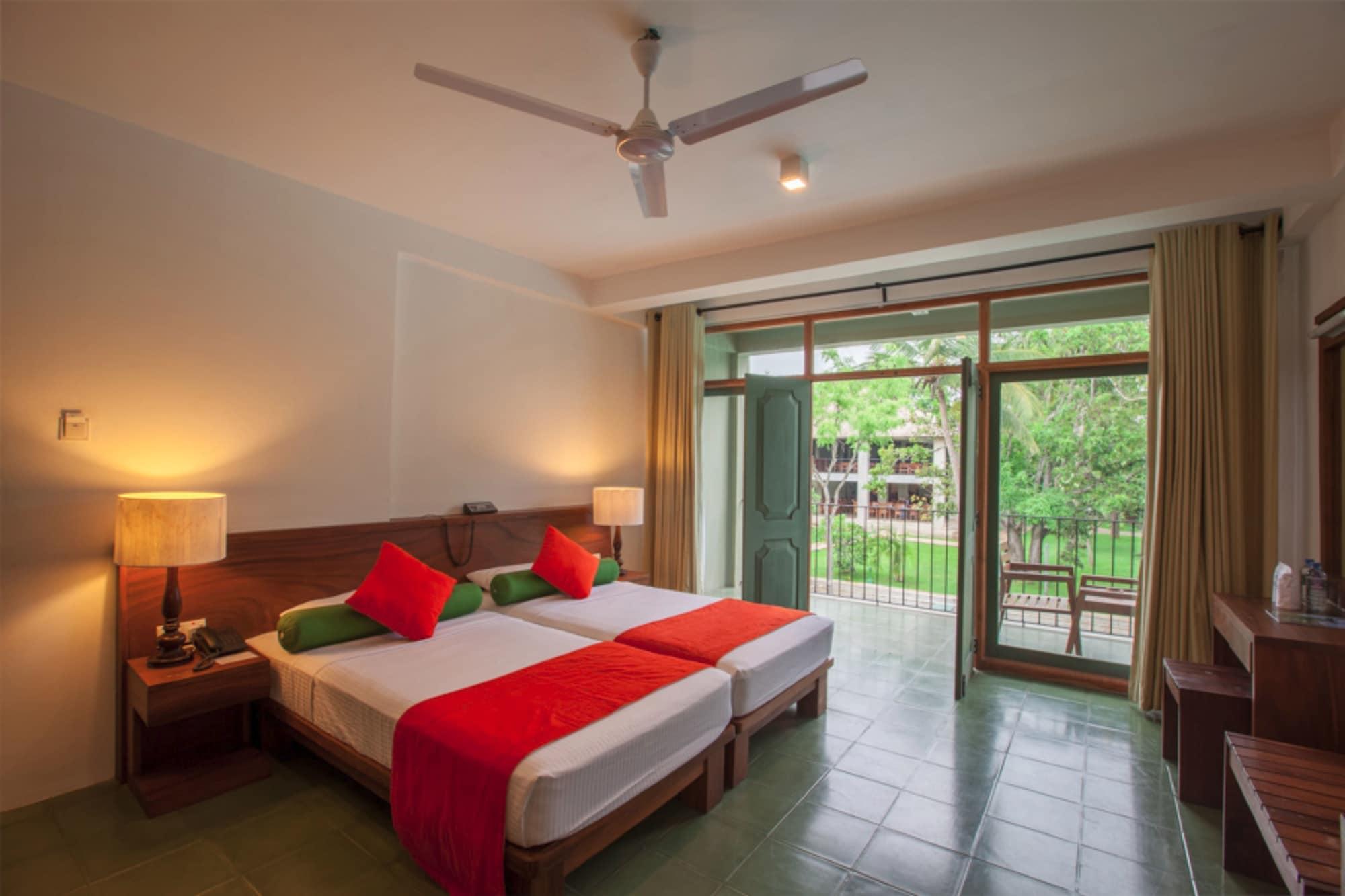 เฟรสโกวอเตอร์วิลลา Hotel สิกิริยา ภายนอก รูปภาพ
