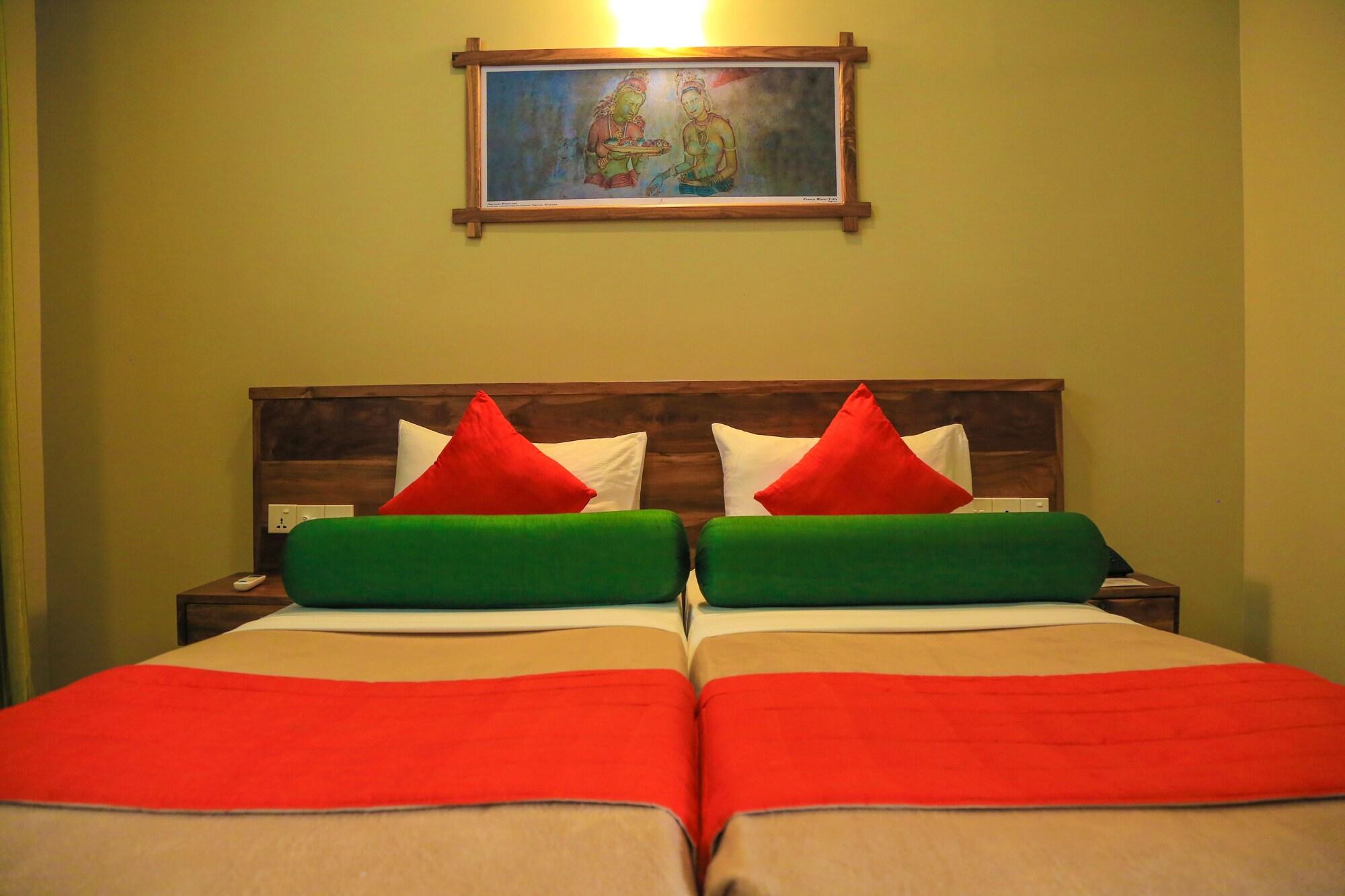 เฟรสโกวอเตอร์วิลลา Hotel สิกิริยา ภายนอก รูปภาพ