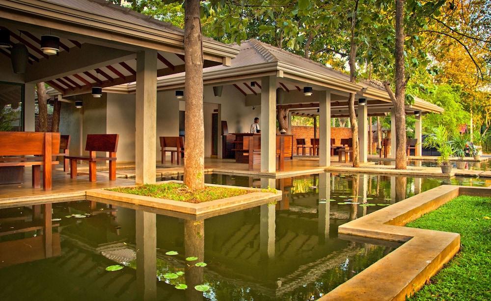 เฟรสโกวอเตอร์วิลลา Hotel สิกิริยา ภายนอก รูปภาพ