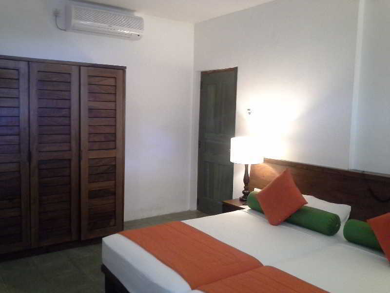 เฟรสโกวอเตอร์วิลลา Hotel สิกิริยา ภายนอก รูปภาพ