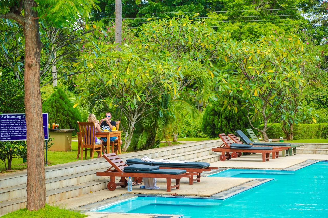 เฟรสโกวอเตอร์วิลลา Hotel สิกิริยา ภายนอก รูปภาพ