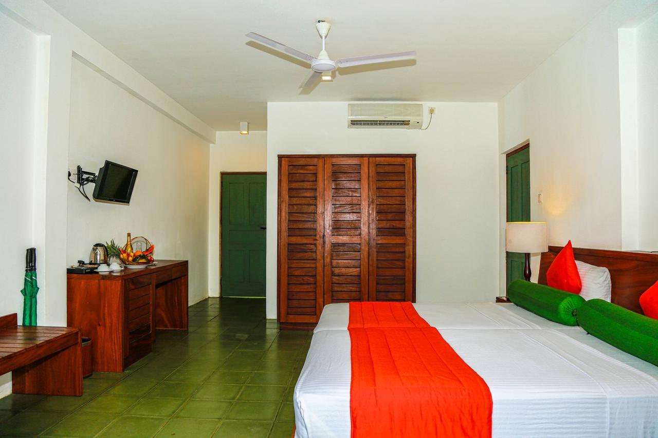 เฟรสโกวอเตอร์วิลลา Hotel สิกิริยา ภายนอก รูปภาพ